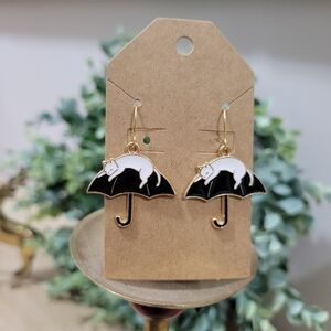 New 18k Gold Plated Black And White Sleeping Cat Umbrella Enamel Earrings Gift